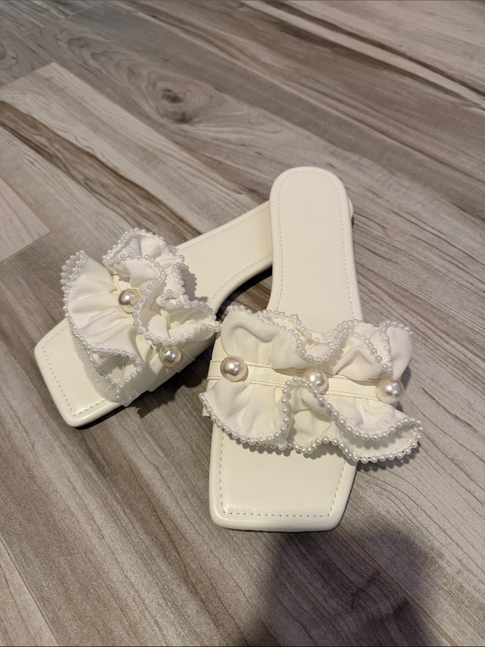 NWOT Bridal Wedding Sandal Shoe Size 43 White